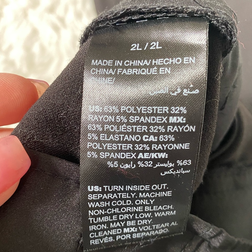 NWT White House Black Market Black Dress Slacks - Picture 9 of 9